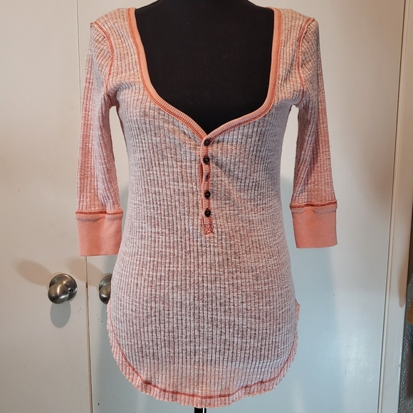 We The Free Pink Pullover - Picture 1 of 2